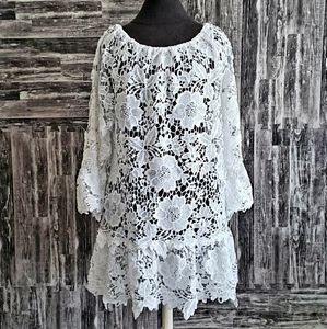 ALFANI Graphic Blooms Eyelet floral white Lace Belle Sleeve Top New with tags XL